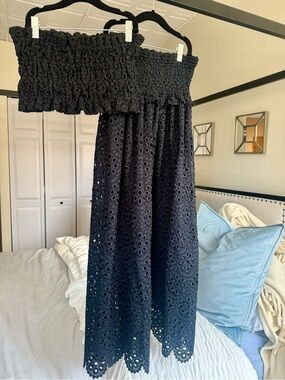 The Taylor Swift set! Black June top and Delphine hill house skirt set